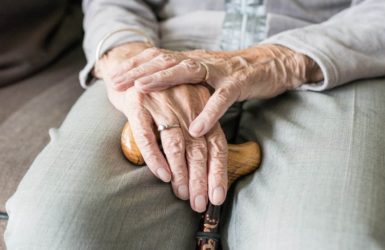 Восстановить память у пожилых людей